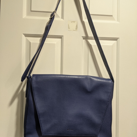 Matt and Nat Lesson Messenger Bag - Picture 6 of 6